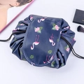 Marineblauwe make-uptas met trekkoord en flamingo- en tropische bloemenpatroon - Marine Flamingo
