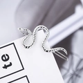 Fermaglio per capelli a serpente in argento con squame su supporto in cartoncino - Argento