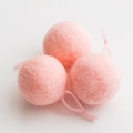 Set de tres bolas de fieltro rosa con lazos para decoración navideña artesanal DIY - US 7 / Rosa-Color Sólido