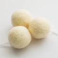 Tres bolas de fieltro de lana hechas a mano en color blanco crema para Navidad DIY - US 8 / Blanco Crema-Color Sólido