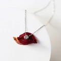 Elegante collana in argento con ciondolo in zircone su petalo rosso placcata oro 18K - Argento