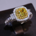 Luxe ring met kussengeslepen gele edelsteen en sprankelende pavé diamantzetting - US 6 / Twee kleuren