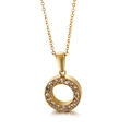 Elegante collar de acero de titanio dorado con un colgante redondo de cristales brillantes - Dorado (KN89827-K)