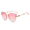 Elegant cat-eye sunglasses with gold metal frame and pink gradient lenses for women - Transparent Pink Frame Pink Lens