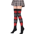 Bas au-dessus du genou avec motif à losanges classique rouge, gris foncé et noir - Grille Rouge
