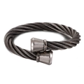 Pulsera abierta de cable de acero inoxidable en gris oscuro con terminales cónicos - Estilo de Cuerda Retorcida Plata Antigua (KB119203-KFC)