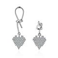 Orecchini a cuore asimmetrici in argento con strass scintillanti e design a nodo - Oro Bianco