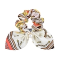 Detail of silk hair scrunchie with vintage belt pattern and elegant pearl charm - Multicolor Chain Belt Style (15)