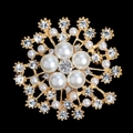 Elegante spilla a fiocco di neve dorata con grande perla bianca e dettagli in cristallo - Oro (Forma di Fiocco di Neve) (C005-B)