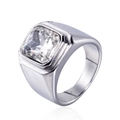 Anello minimalista da uomo in acciaio inossidabile con grande gemma quadrata su bianco - US 7 / Color Acciaio Zirconia Trasparente