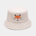 Gros plan de la broderie renard sur un chapeau bob en toile blanc cassé de style japonais - M (56-58cm) / Beige