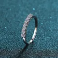 Elegante anillo de plata esterlina S925 con 7 piedras de moissanita para mujeres - US 7 / 0.7ct Moissanita