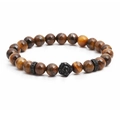Pulsera para hombre de cuentas ojo de tigre con amuleto de cabeza de león negra en fondo blanco - Color gunmetal