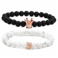 Dettaglio del set di bracciali con corona in perline di turchese bianco e nero opaco - Nero Opaco Turchese Bianco Corona Oro Rosa