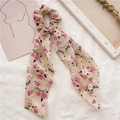 Floral print scrunchie with streamers in beige and pink pastel colors - Floral Khaki Ribbon