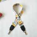 Gancho Plateado / Floral Blanco Amarillo + Cuero Negro