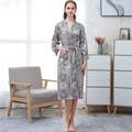 Women's silk-like ice silk bathrobe with geometric wavy prints in grey and lavender - M / Grey Geometric (Women)