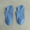 Breathable blue cotton low cut ankle socks for men with ribbed elastic cuff - One Size / Blue