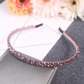 Eleganter Haarreif mit rosa Kristallen und Strasssteinen für Damen auf einer Box - Zweireihig / Lila