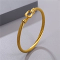 Goldenes Herren-Armreif aus gedrehtem Edelstahl mit Hufeisenverschluss im Seildesign - Gold (ZJ2947)