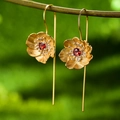 Floral sterling silver drop earrings with red garnet center on golden petals - 925 Silver / Gold Flower Silver Core Red Stone