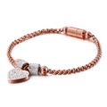 Elegante bracciale a cuore in oro rosa con cristalli scintillanti e chiusura magnetica - Oro Rosa (KB117097-KFC)