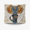 Dettaglio dell'arazzo con elefante bohémien e motivi mandala blu e oro intricati - 73X95CM / Elefante Ornato - Tessuto Spazzolato (GT200216)
