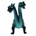 Giocattolo drago a due teste verde con texture a scaglie realistica su sfondo bianco - Drago a due teste verde
