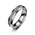 Anello eternity d'argento con una fila di cristalli sfaccettati trasparenti - US 5 / Argento