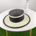 Cappello di paglia a cima piatta bicolore nero e crema con un nastro decorativo largo - M (56-58cm) / Bianco Crema