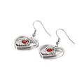 Pendientes de corazón en acero de titanio con piedras rojas y cristales en fondo blanco - Color Acero