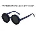 Gafas de sol redondas retro con montura azul mate y lentes gris oscuro de alta calidad - Montura Azul Mate Lentes Gris Negro