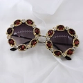Occhiali da sole rotondi di lusso con strass bordeaux su sfondo di seta bianca - Stile 4 Rosso Vino