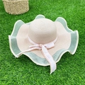 Foldable beige straw sun hat with green mesh wavy brim and pink bow ribbon detail - Light Pink