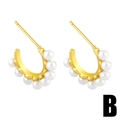 Orecchini a perno vintage a forma di C placcati in oro con perle barocche bianche - Stile B-Perla a Forma di C Dorata