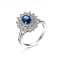 Elegante anello con zaffiro blu reale e cristalli scintillanti in finitura argento S925 - US 7 / Stile Ovale Blu Profondo (96173)