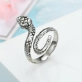Vintage zilveren cobra slangenring met realistische schubtextuur en verstelbare open ringband - Zilver