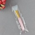 Rosa Silikon Maskenpinsel mit weißem weichem Kopf und goldener Metallhülse für Gesicht - Einzelpackung / Rosa