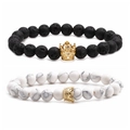 Kroon kraalarmband set van wit turkoois en lavasteen voor koppels in minimalistische stijl - Wit Turkoois Kroon & Lavasteen Goud Kroon (Set)