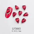 Amuleto para uñas de corazón rojo con cristales y diamantes, 8,5x12,3 mm - Forma de Corazón Roja Base Plateada con Borde Aurora (5665)