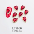 Dije de uña corazón rojo LF5666 con base dorada y cristales blancos, 8,5x12,3mm - Forma de Corazón Roja Base Dorada (5666)