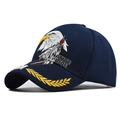 Ricamo dettagliato di aquila e scritta Native Pride su berretto da baseball blu scuro - Regolabile / Testa di Aquila USA Blu Notte