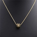 Collier doré avec pendentif lettre B serti de zircons sur fine chaîne box - Lettre B
