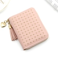 Portefeuille court rose pour femme avec rivets dorés, cœur et pompon en cuir - Rose