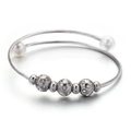 Pulsera de alambre de acero inoxidable plateado con perlas y cristales brillantes - Estilo Plateado (KB113703-KFC)