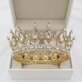 Dettaglio corona da sposa barocca dorata con cristalli champagne in scatola portagioie - Base Oro Strass Champagne