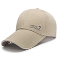 Klassieke kaki canvas baseballpet met geborduurd sportlogo en gebogen klep voor heren - Verstelbaar / Stijl met drie rijen letters / Khaki