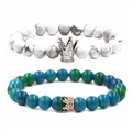 Koppel armbanden set met zilveren en gouden kroon en witte en blauwe turquoise kralen - Phoenix Steen & Wit Turkoois Kroon Armband Set B