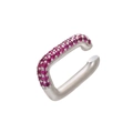 Dettaglio del copriorecchio argentato con micro-pavé di pietre preziose rosa - Placcato Platino Zirconia Rosso Rosa