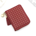 Portefeuille court bordeaux à fermeture éclair avec rivets dorés et pompon cœur - Rouge